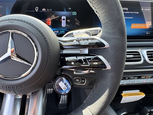 New 2025 Mercedes-Benz GLS 63 AMG 4MATIC image 23