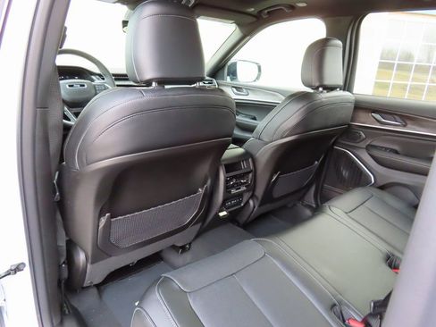 New 2026 Jeep Grand Cherokee Limited image 22