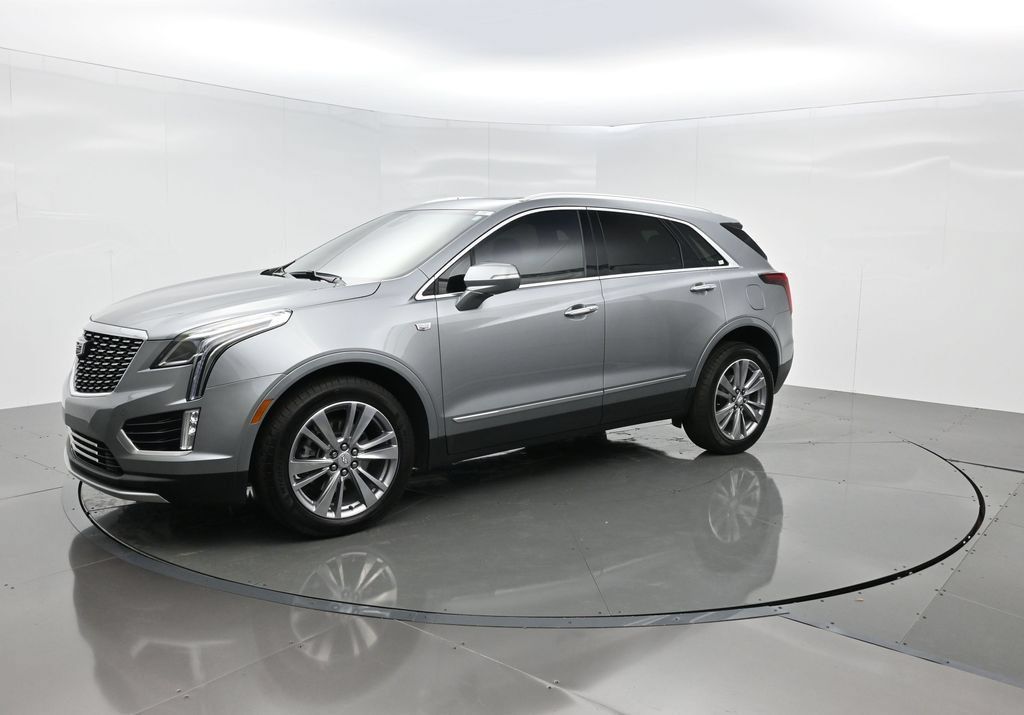 Used 2024 Cadillac XT5 Premium Luxury AWD/4WD image 2