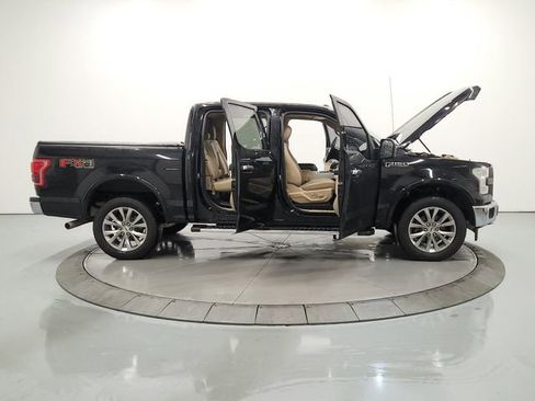 Used 2017 Ford F150 Lariat w/ Equipment Group 502A Luxury AWD/4WD image 16