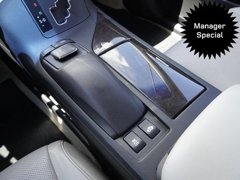 Used 2013 Lexus RX 450h AWD w/ Navigation Pkg image 14