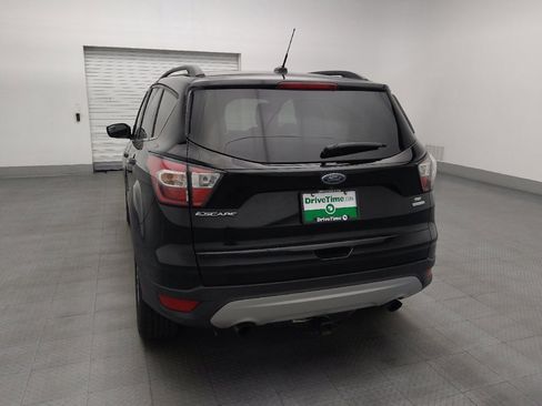 Used 2018 Ford Escape SE FWD image 6