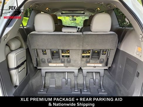 Used 2017 Toyota Sienna XLE Premium FWD image 30