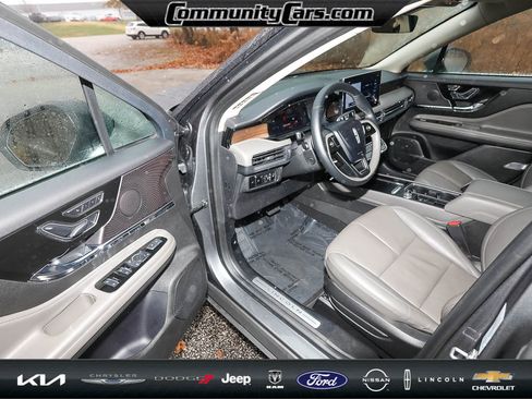 Certified 2023 Lincoln Corsair Reserve w/ Equipment Group 201A image 11