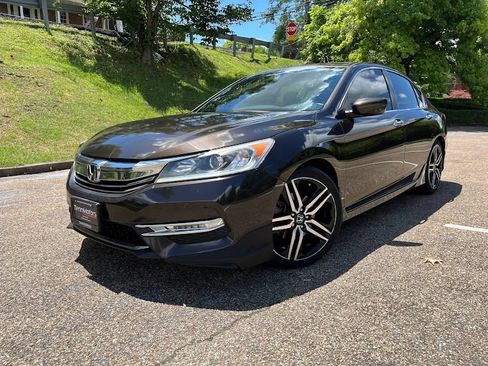 Used 2016 Honda Accord Sport image 45