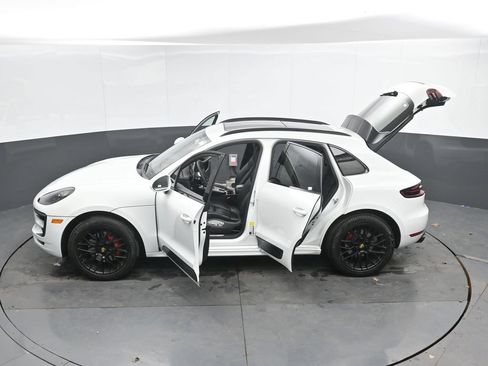 Used 2018 Porsche Macan GTS w/ Premium Package Plus AWD/4WD image 52
