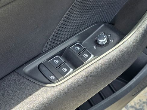 Used 2016 Audi A3 e-tron Premium w/ Audi MMI Navigation Plus FWD image 22