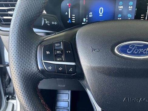 Used 2024 Ford Escape ST-Line image 23
