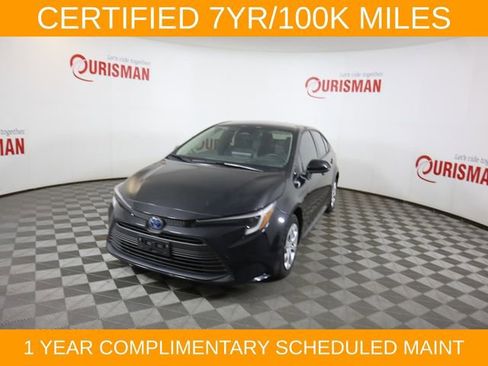 Used 2025 Toyota Corolla LE FWD image 2