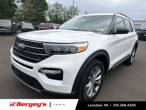Used 2023 Ford Explorer XLT w/ Equipment Group 202A AWD/4WD image 1