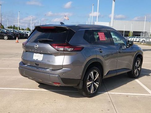 Certified 2024 Nissan Rogue SL image 5