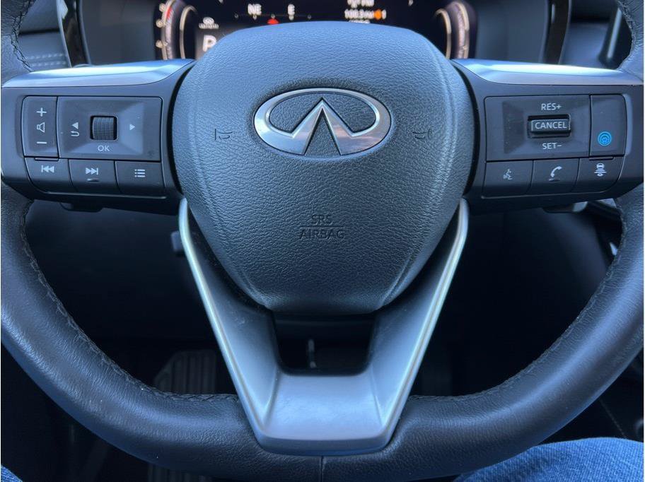 Used 2023 INFINITI QX60 Luxe AWD/4WD image 13