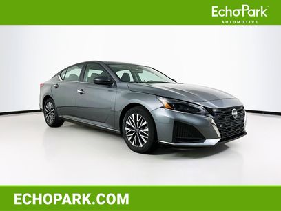 Used 2025 Nissan Altima 2.5 SV
