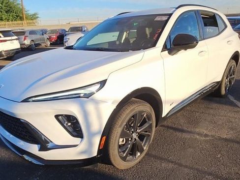 Certified 2025 Buick Envision Sport Touring image 1