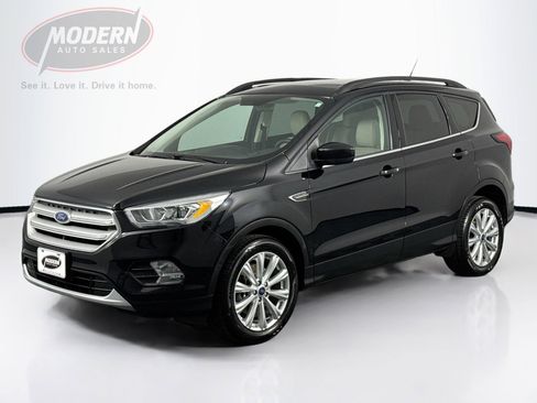 Used 2019 Ford Escape SEL image 1