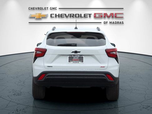 New 2026 Chevrolet Trax RS w/ Sunroof Package image 4