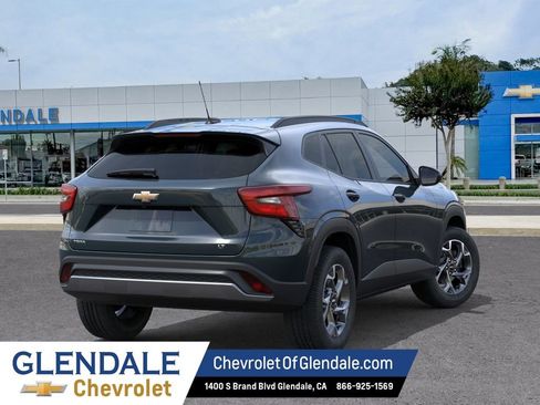 New 2026 Chevrolet Trax LT FWD image 4