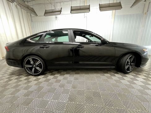 Used 2023 Honda Accord Sport image 17