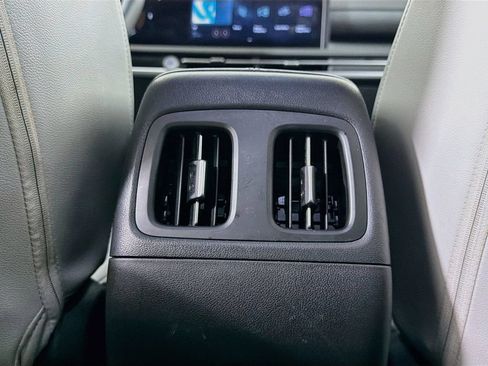 Used 2025 Hyundai Santa Cruz SEL FWD image 24