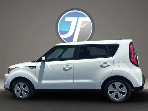 Used 2016 Kia Soul FWD image 18