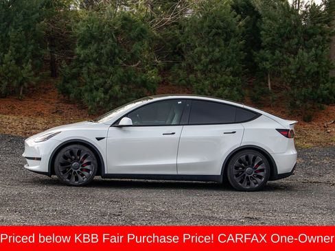 Used 2021 Tesla Model Y Performance image 4