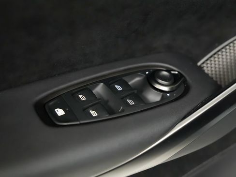 Used 2025 Aston Martin DBX 707 AWD/4WD image 23