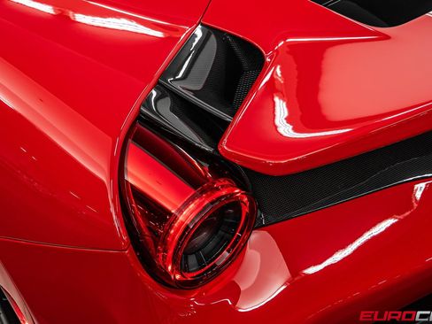 Used 2019 Ferrari 488 Pista Coupe RWD image 25