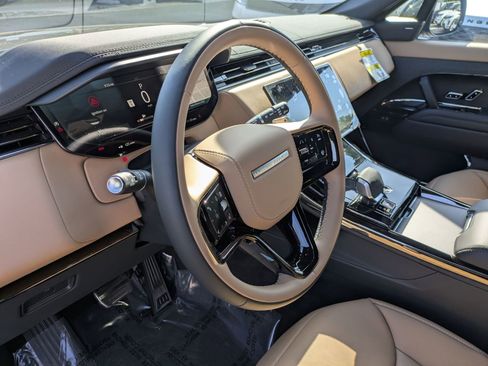 New 2026 Land Rover Range Rover Sport Dynamic SE image 16