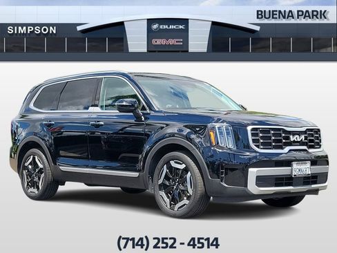Used 2023 Kia Telluride S FWD image 1