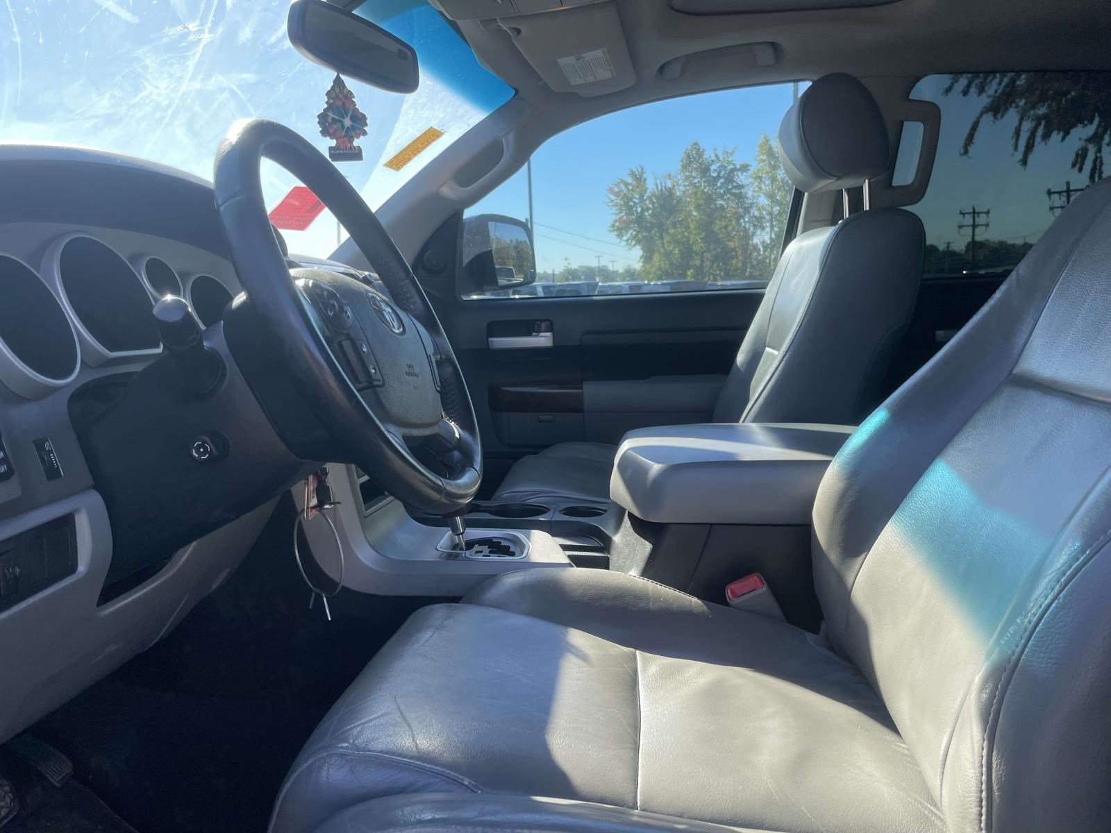 Used 2013 Toyota Tundra Limited w/ Memory Pkg RWD image 14