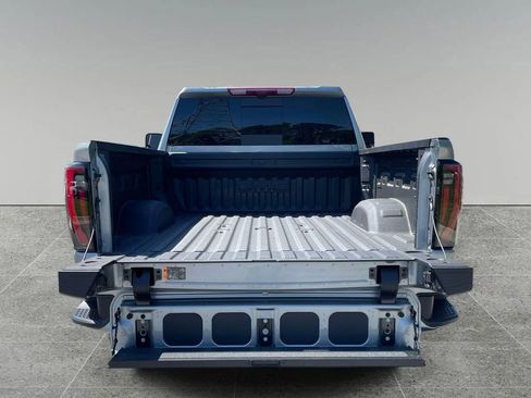 Used 2026 GMC Sierra 2500 AT4 w/ AT4 Premium Plus Package AWD/4WD image 5