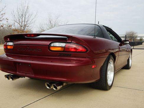 Used 2000 Chevrolet Camaro Z28 w/ Preferred Equipment Group 2 image 15