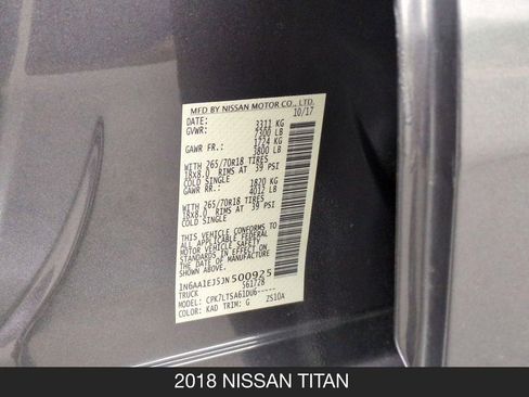 Used 2018 Nissan Titan SV AWD/4WD image 25