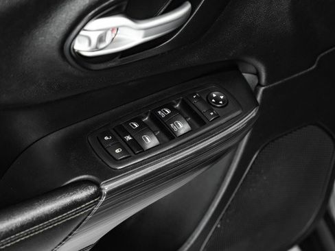 Used 2016 Jeep Cherokee Limited w/ Trailer Tow Group image 39