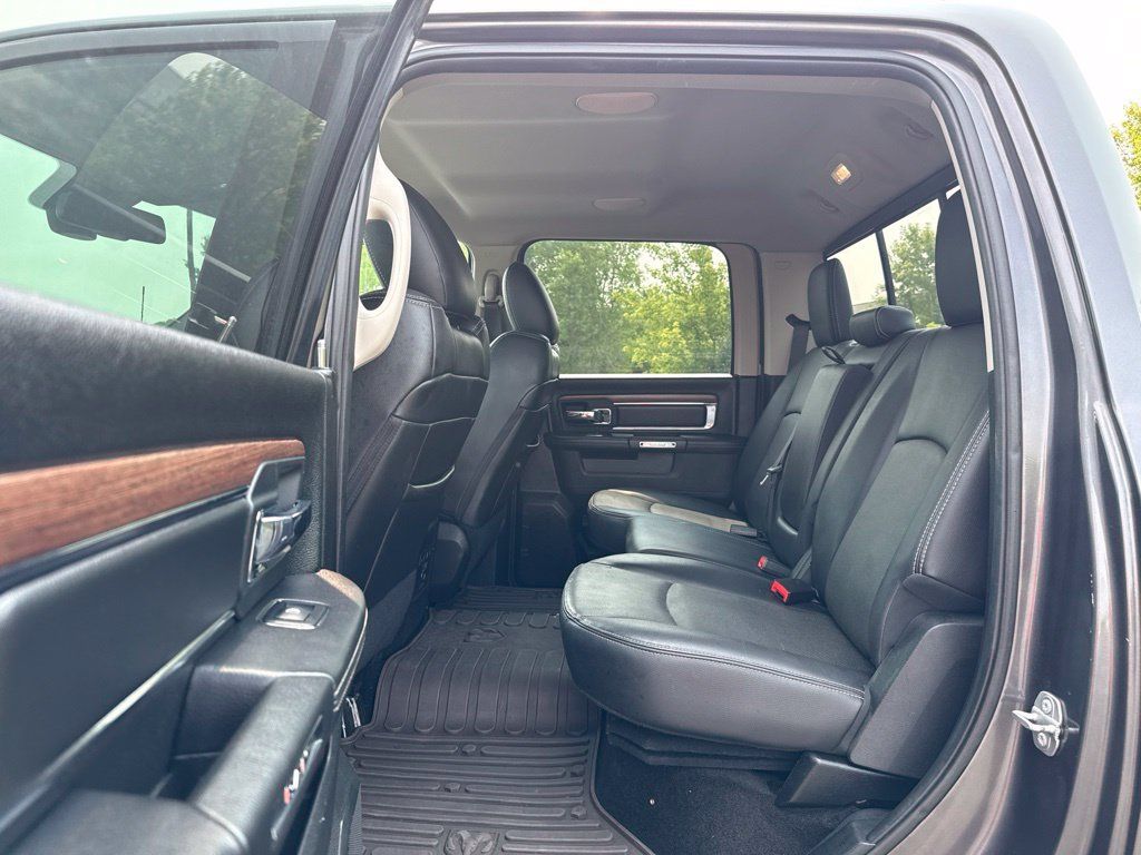 Used 2017 RAM 1500 Laramie w/ Convenience Group AWD/4WD image 25