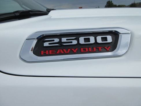 Used 2024 RAM 2500 Big Horn w/ Off Road Package AWD/4WD image 10