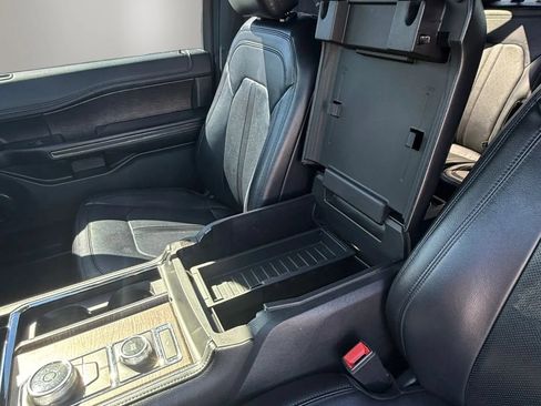 Used 2018 Ford Expedition Limited AWD/4WD image 17