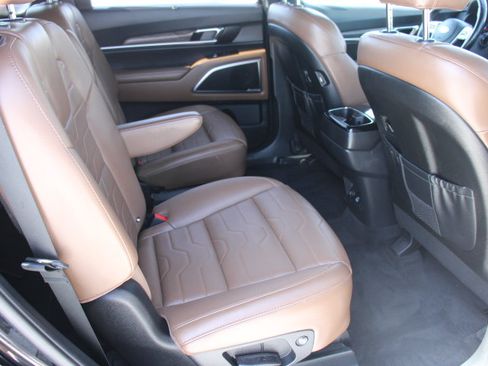 Used 2020 Kia Telluride SX w/ SX Prestige Package AWD/4WD image 22