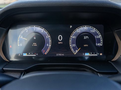 Used 2024 Jeep Grand Cherokee Limited image 12