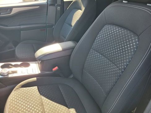 Certified 2025 Ford Escape Active image 11