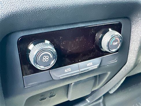 New 2026 Chevrolet Traverse LT w/ Driver Confidence Package image 18