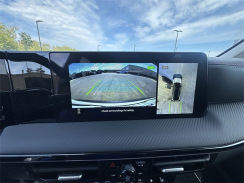 New 2025 Nissan Kicks SR w/ SR Premium Package image 17