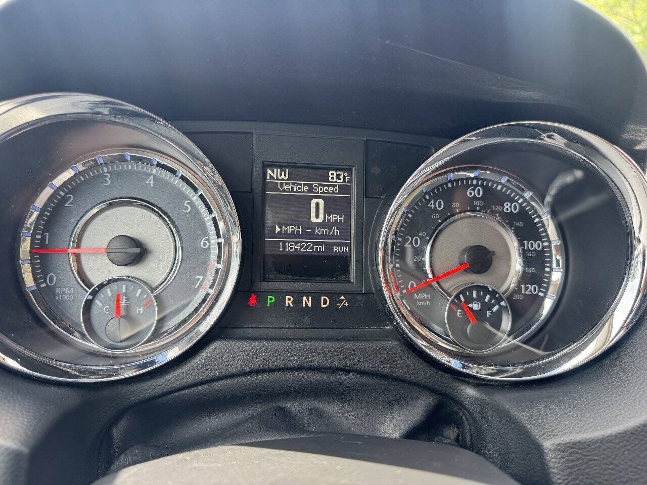 Used 2014 Chrysler Town & Country Touring FWD image 9