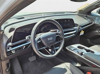 New 2024 Cadillac Lyriq Tech video 3