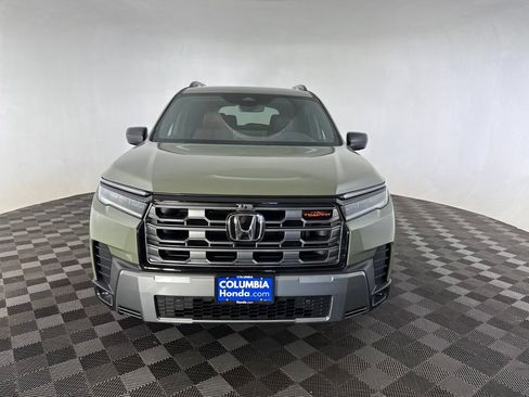 Used 2026 Honda Pilot TrailSport image 3