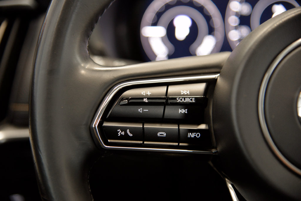 Certified 2024 MAZDA CX-90 Plug-In Hybrid w/ Preferred AWD/4WD image 22