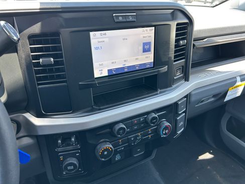 New 2026 Ford F350 XLT w/ FX4 Off-Road Package AWD/4WD image 11