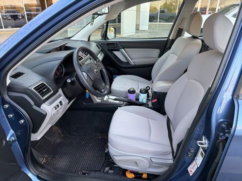 Used 2016 Subaru Forester 2.5i w/ Alloy Wheel Package image 5
