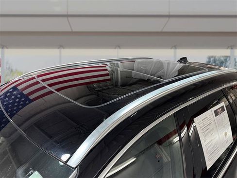 Used 2023 Volvo XC60 T8 Plus image 11