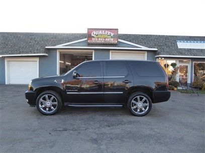 Used 2007 Cadillac Escalade AWD w/ Climate Package